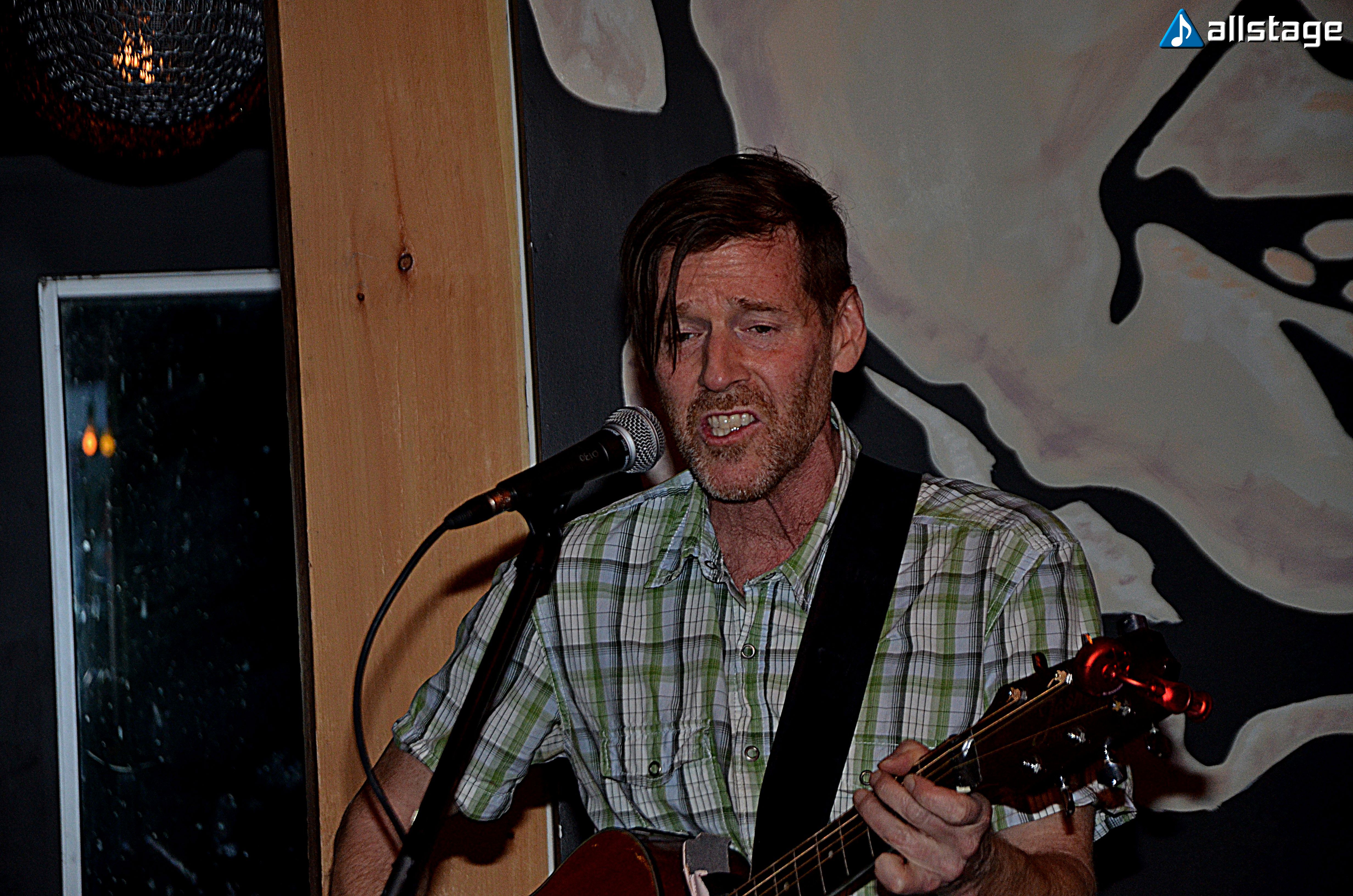 Talbot St Whisky House presents Chris Casserly Open Mic @ Talbot St Whisky House | London | Ontario | Canada